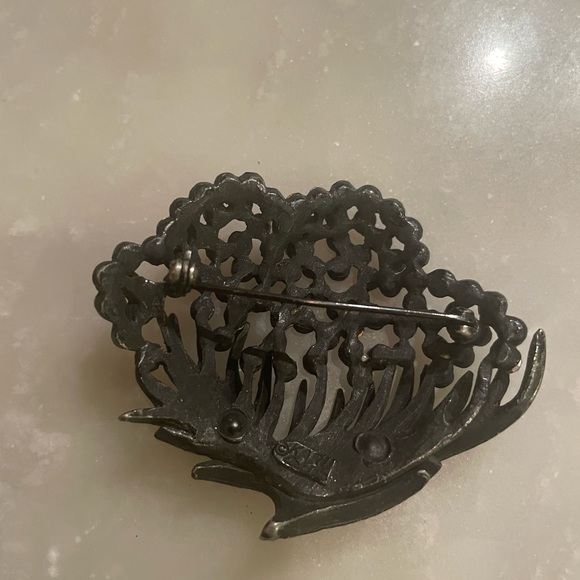 Beautiful Karu Arke Rhinestone Brooch/Pin - Picture 4 of 4